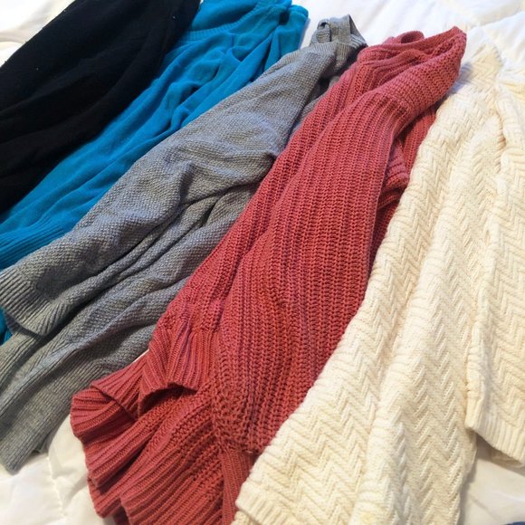Sweater Weather Mystery Bundle • 5 Sweaters - Picture 2 of 2